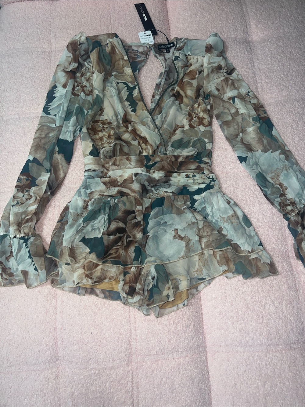 NWT Fashion Nova XS Romper